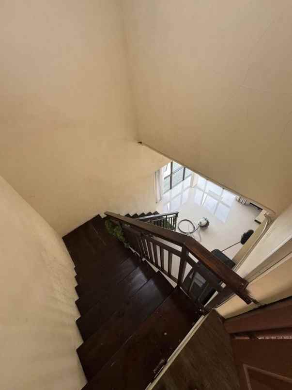 dijual rumah jl maribaya buka nagara