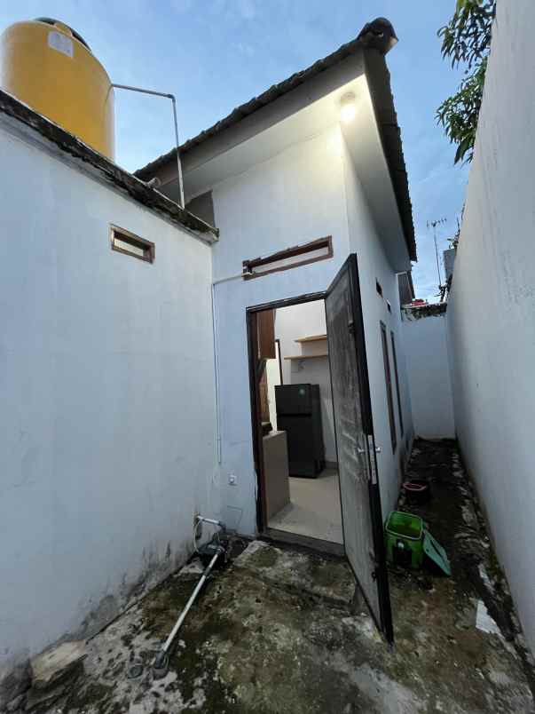 dijual rumah jl muhajirin