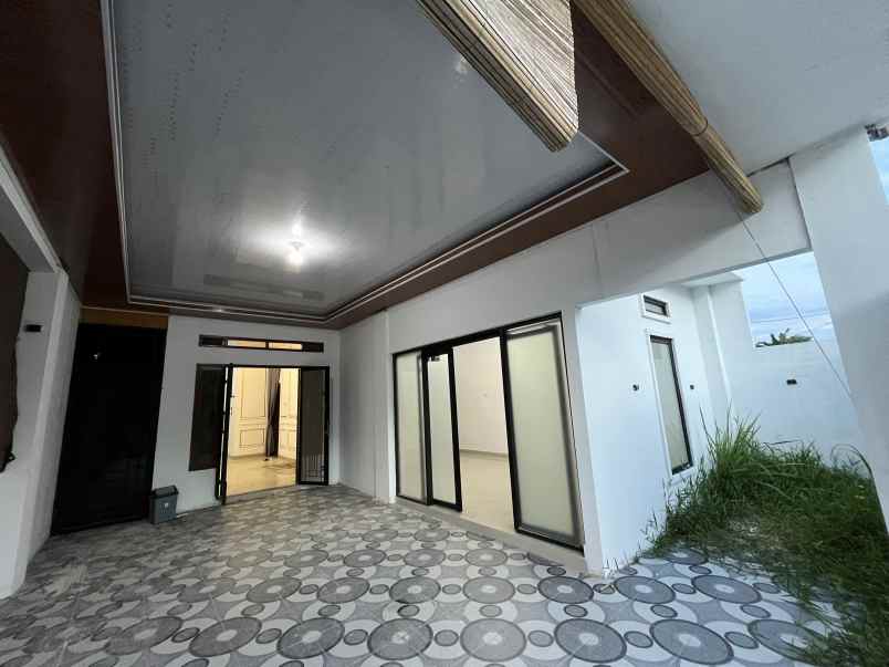 dijual rumah jl muhajirin