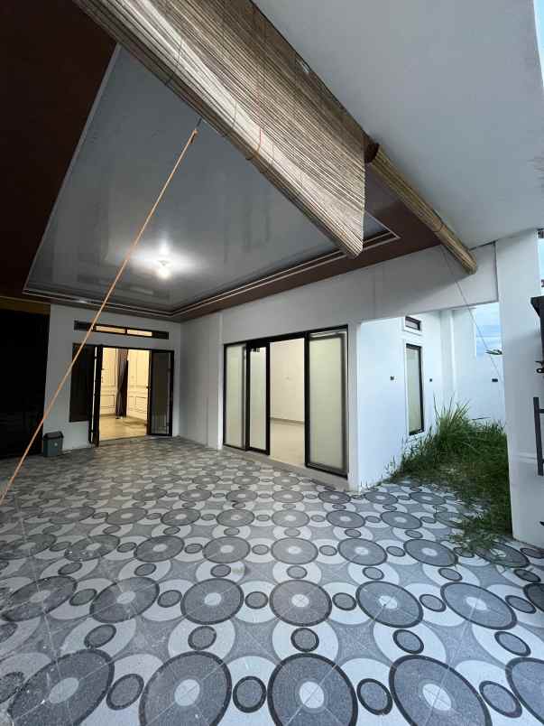 dijual rumah jl muhajirin