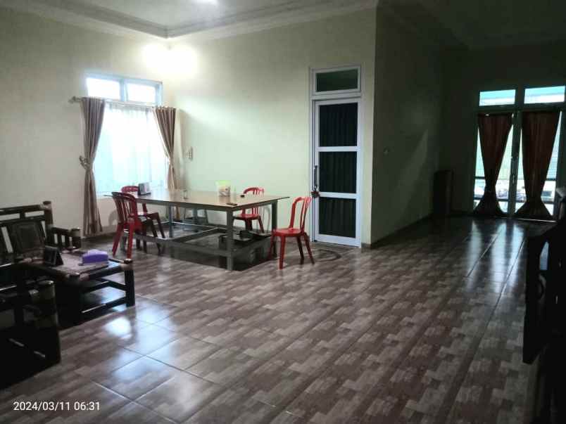 dijual rumah jl nasional kaliwatubumi