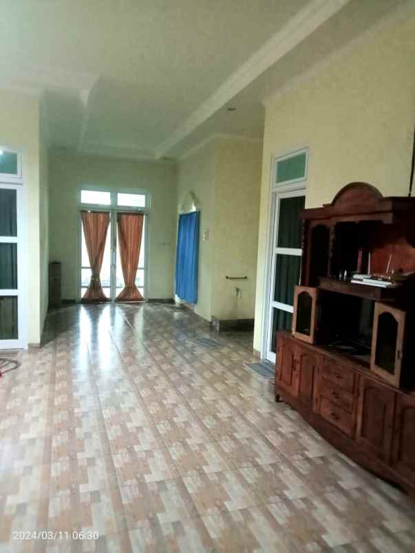dijual rumah jl nasional kaliwatubumi