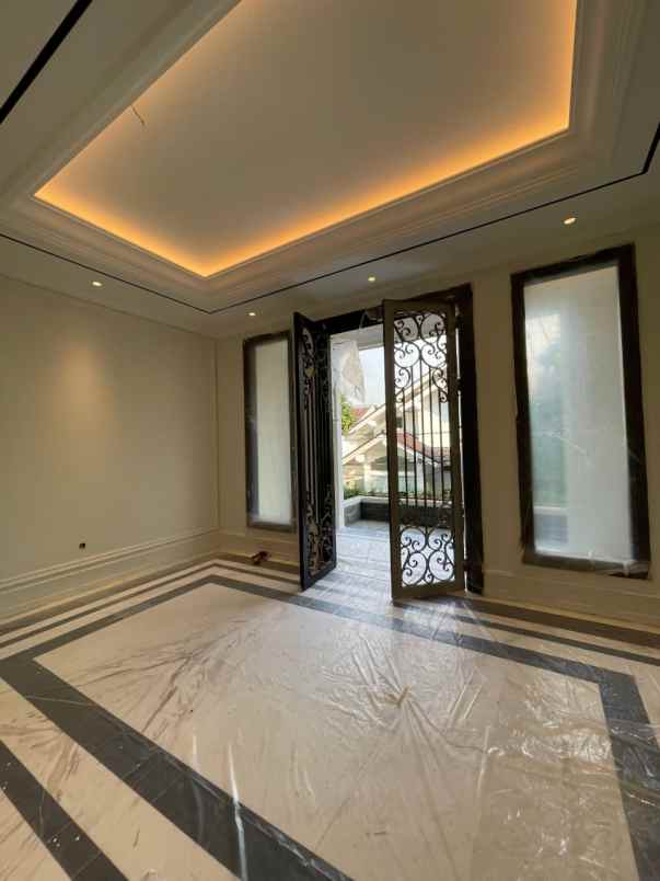 dijual rumah jl panglima polim