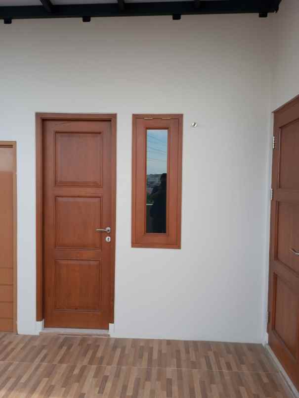 dijual rumah jl penggilingan baru