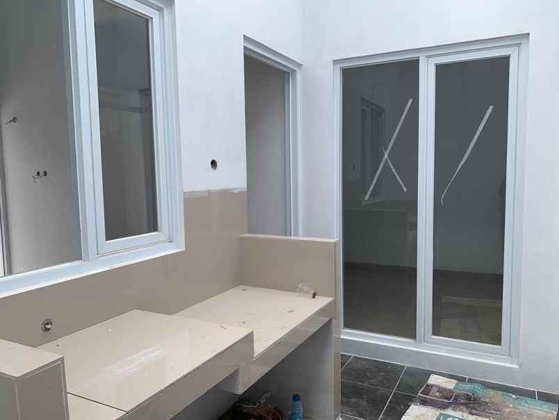 dijual rumah jl raya cigorowong jl