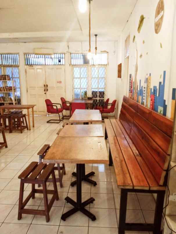 dijual rumah jl raya jagakarsa