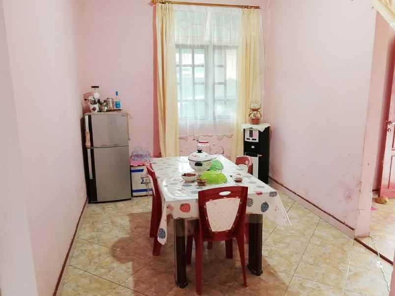 dijual rumah jl raya upua baguala rt