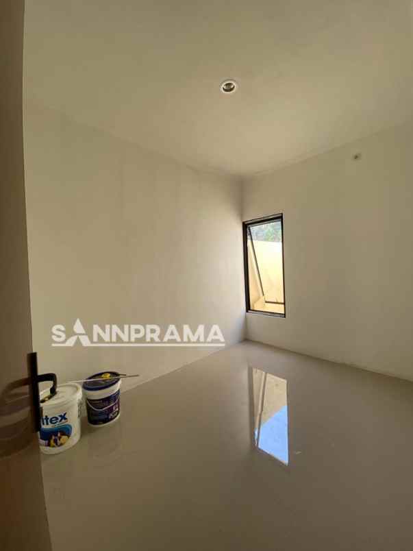 dijual rumah jl sasak panjang tajurhalang