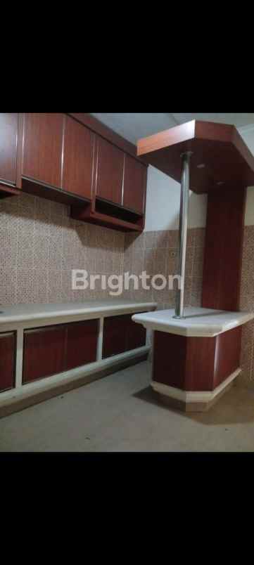 dijual rumah jl warung sila jagakarsa