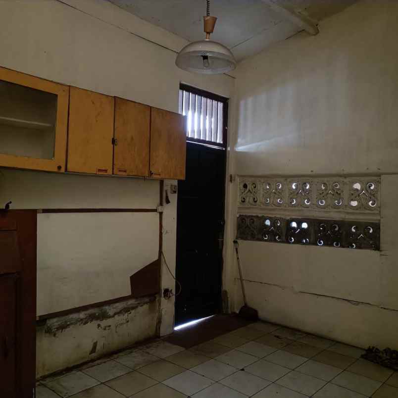 dijual rumah jln gading raya pondok