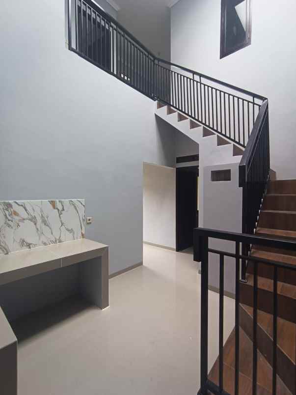 dijual rumah jln k h hasyim ashari