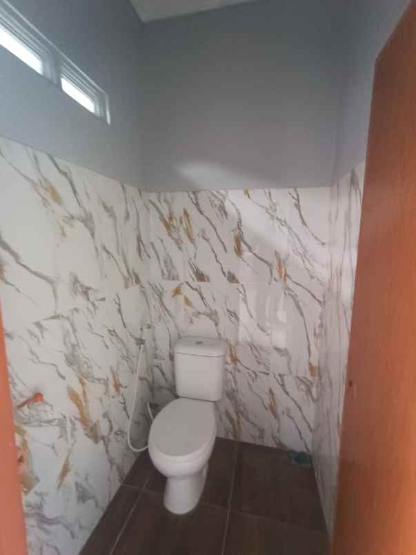 dijual rumah jln k h hasyim ashari