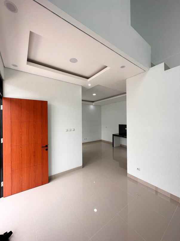 dijual rumah jln terusan mabes hankam setu