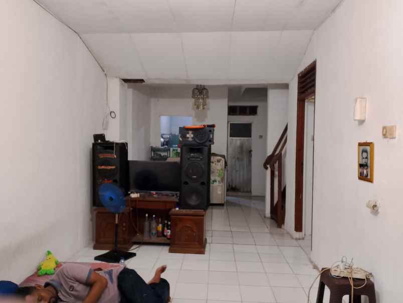 dijual rumah joglo kembangan jakarta barat