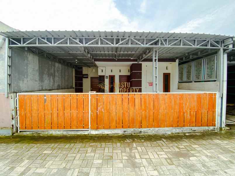dijual rumah joho