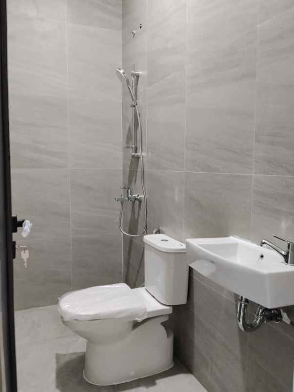 dijual rumah kalikepiting