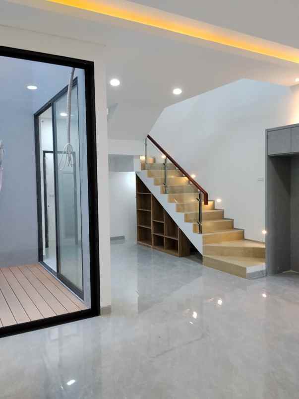 dijual rumah kalikepiting