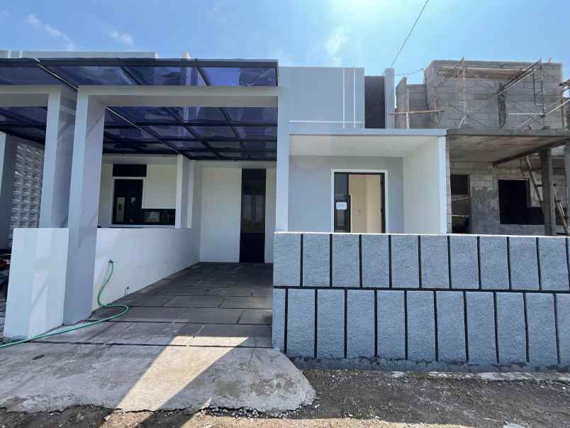dijual rumah kalitirto berbah sleman