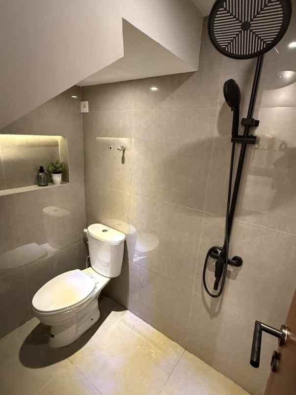 dijual rumah kaliurang km 10
