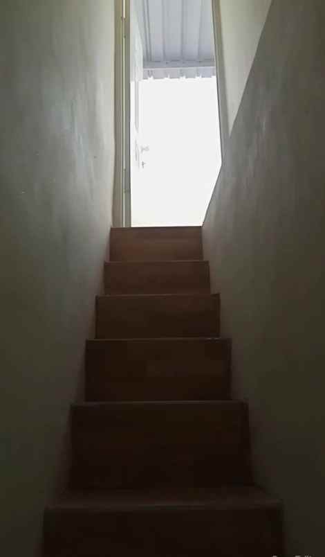 dijual rumah karang empat