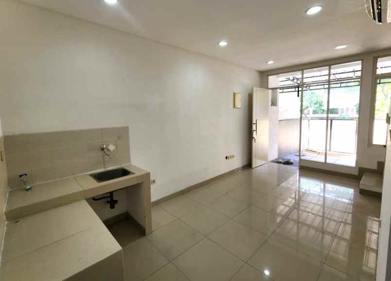 dijual rumah katamaran indah pik