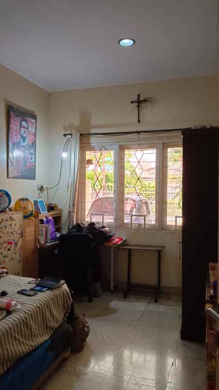 dijual rumah kavling dki meruya utara