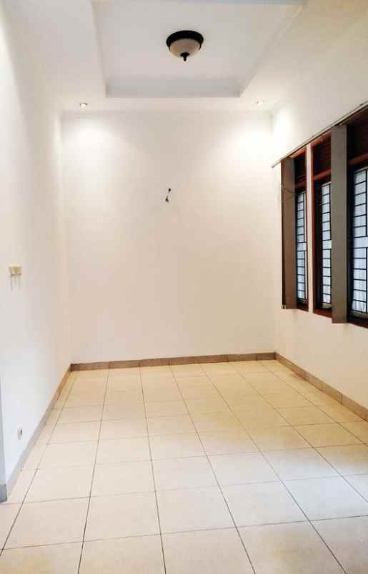 dijual rumah kawaluyaan indah bandung