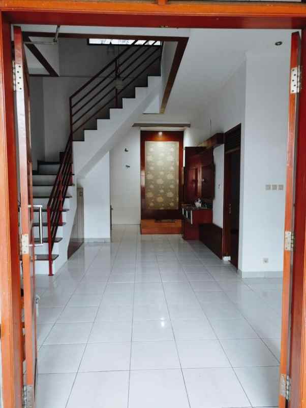 dijual rumah kawaluyaan indah bandung