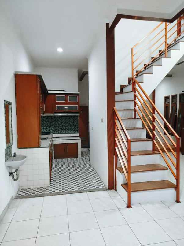 dijual rumah kawaluyaan indah bandung