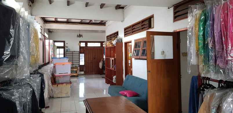 dijual rumah kayu manis