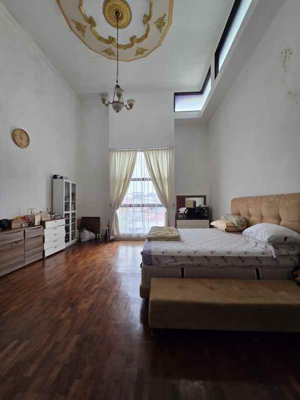 dijual rumah kebon baru tebet jaksel