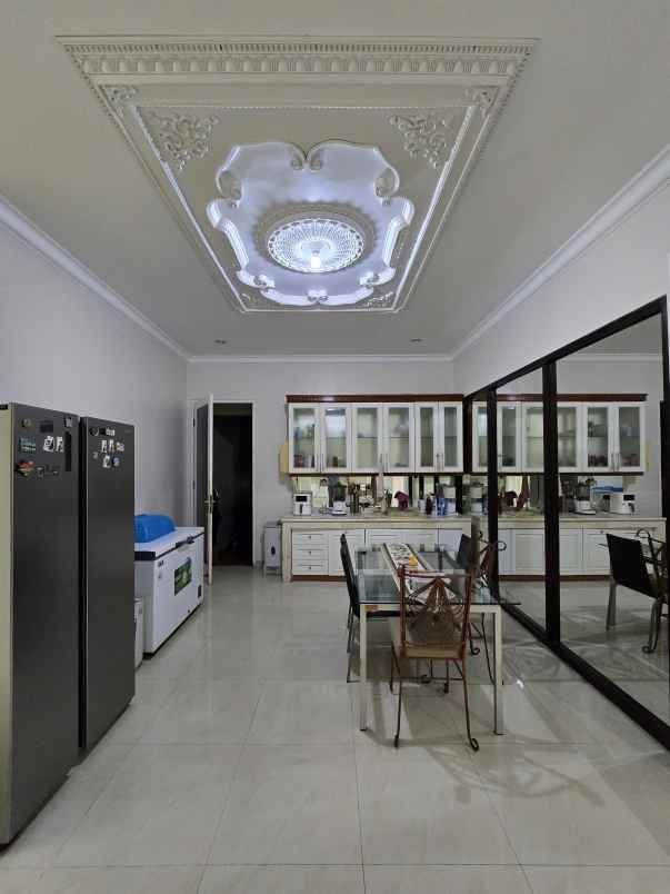 dijual rumah kebon baru tebet jaksel