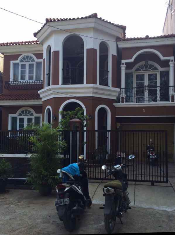 dijual rumah kebon jeruk