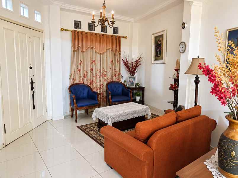 dijual rumah kebon jeruk