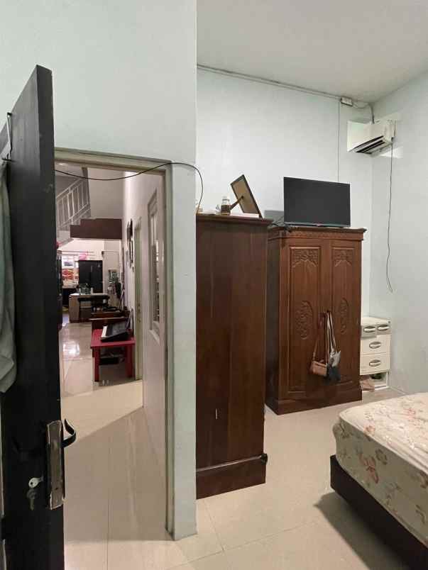 dijual rumah kebonsari