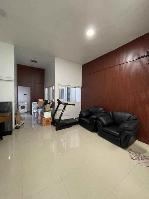 dijual rumah kebonsari