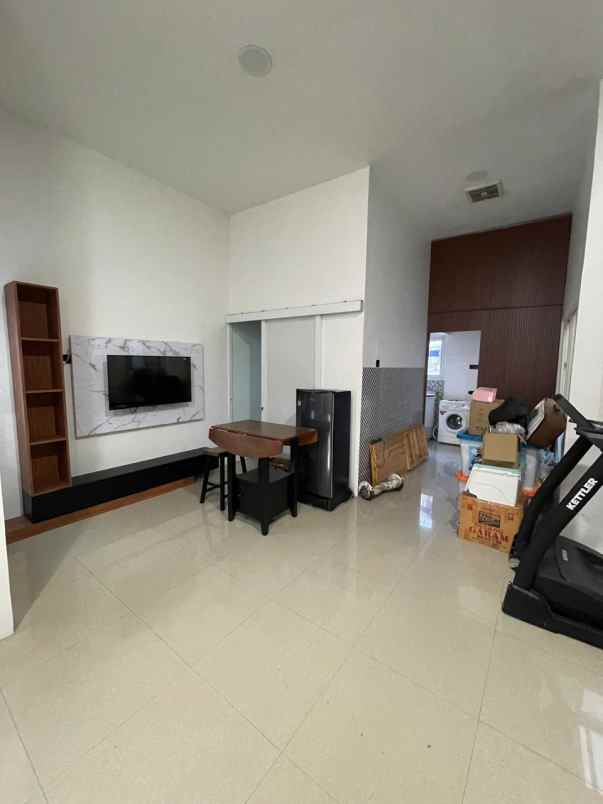 dijual rumah kebonsari