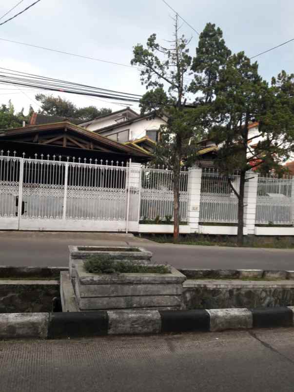 dijual rumah kec sukajadi pasteur