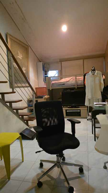 dijual rumah kelapa lilin kelapa gading