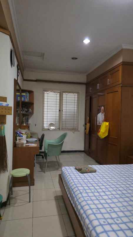 dijual rumah kelapa lilin kelapa gading