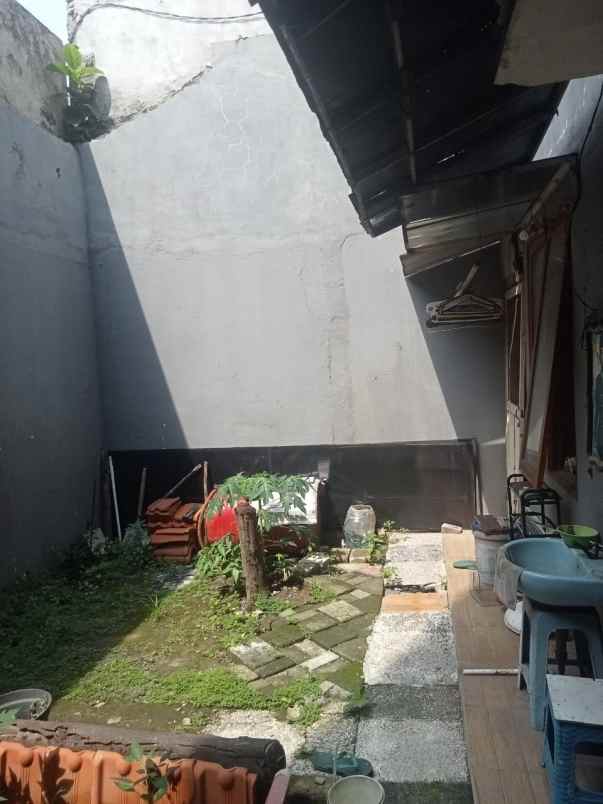 dijual rumah ketintang