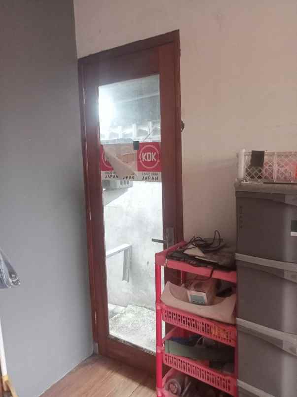 dijual rumah ketintang