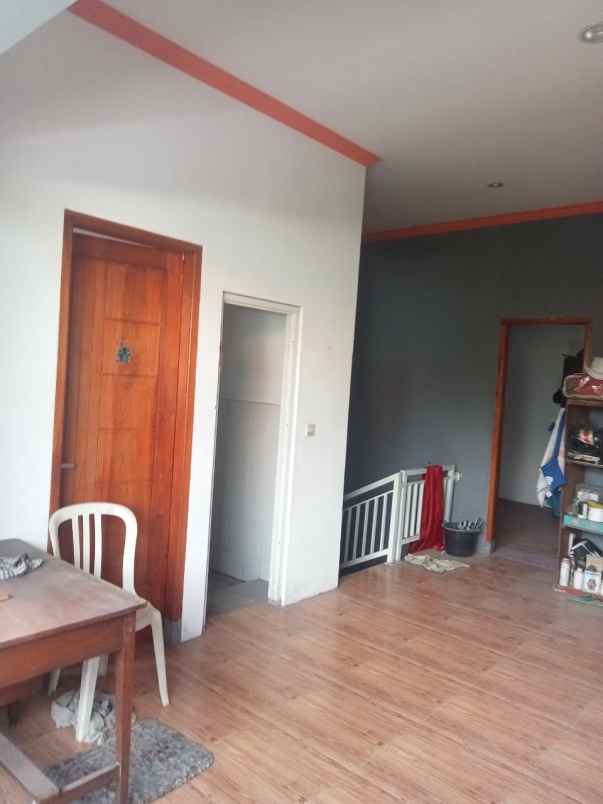 dijual rumah ketintang