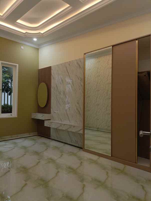 dijual rumah klasik modern srengseng sawah jagakarsa