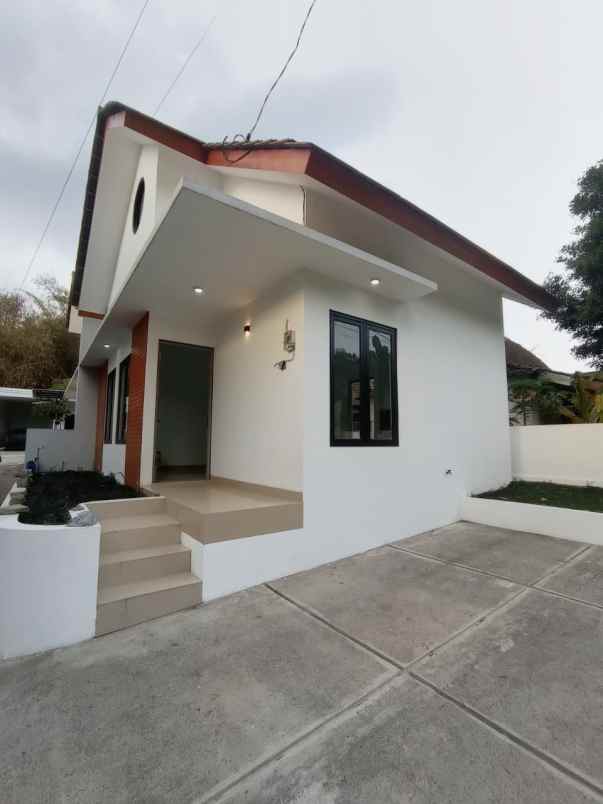 dijual rumah klidon besi jangkang