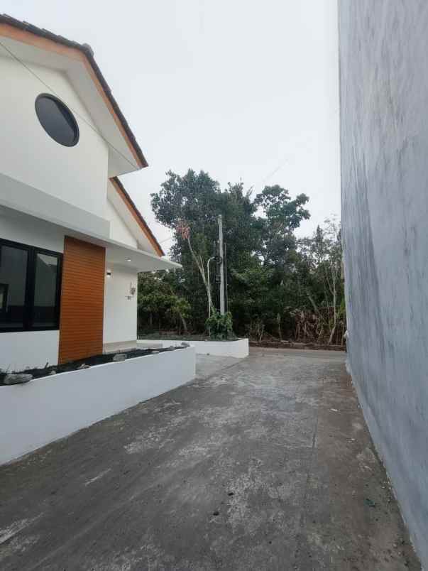 dijual rumah klidon besi jangkang