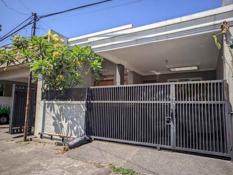 dijual rumah komplek bahagia permai