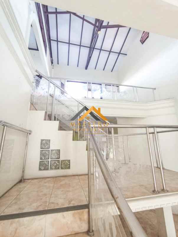 dijual rumah komplek beo indah jalan