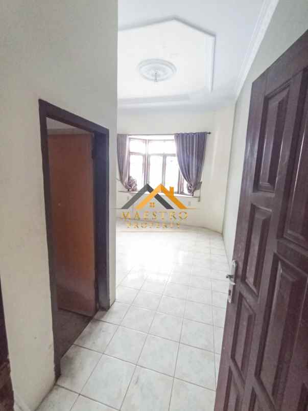 dijual rumah komplek beo indah jalan