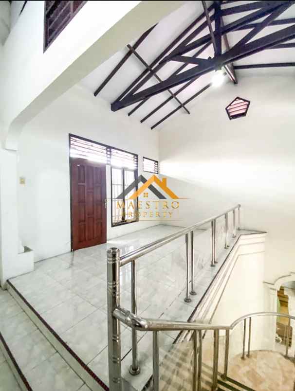 dijual rumah komplek beo indah jalan